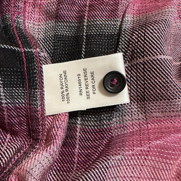 NWT Casa Cabana Pink & Black Button-up - Large - Picture 3 of 10